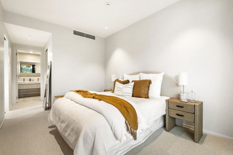 Photo of property in 5/12g Marlborough Crescent, Hobsonville, Auckland, 0616