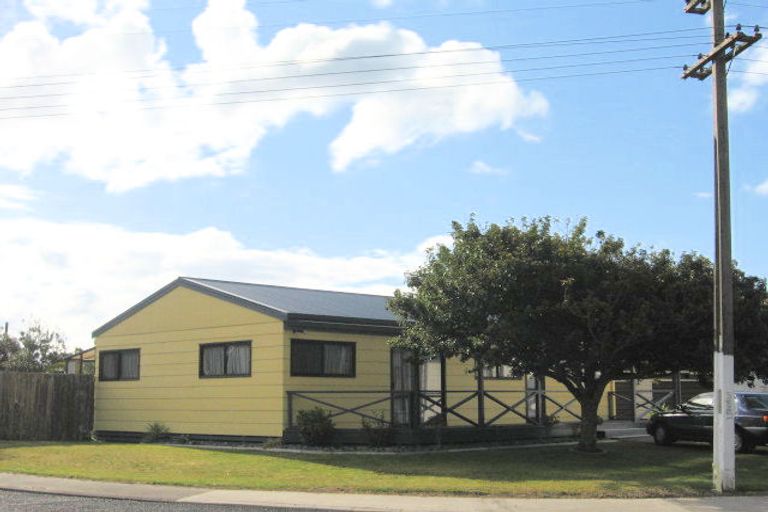 Photo of property in 102 Williamson Road, Whangamata, 3620
