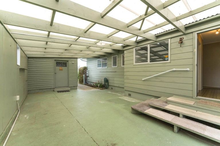 Photo of property in 19 Shera Street, Acacia Bay, Taupo, 3330
