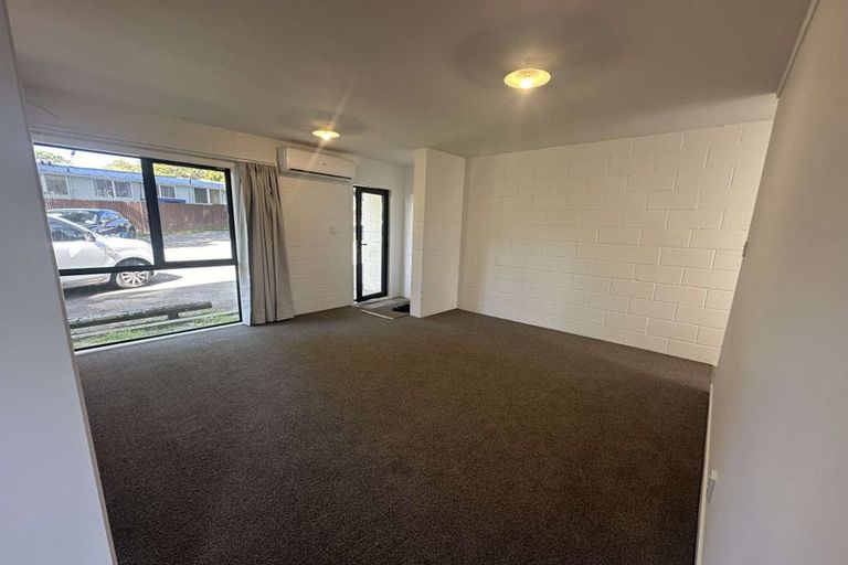 Photo of property in 5/12 Wood Street, Wallaceville, Upper Hutt, 5018
