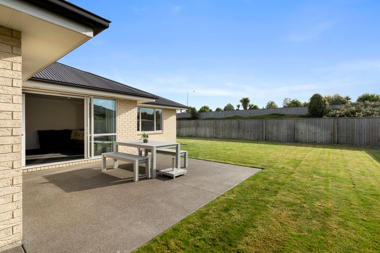 Photo of property in 35 Mariposa Crescent, Aidanfield, Christchurch, 8025