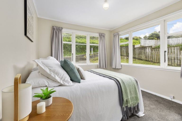 Photo of property in 318b Main Road, Tawa, Wellington, 5028