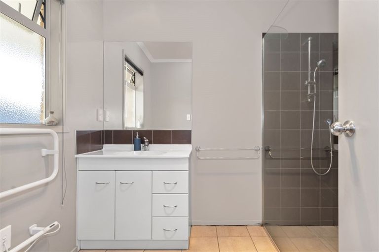 Photo of property in 20 Grabella Place, Papamoa Beach, Papamoa, 3118