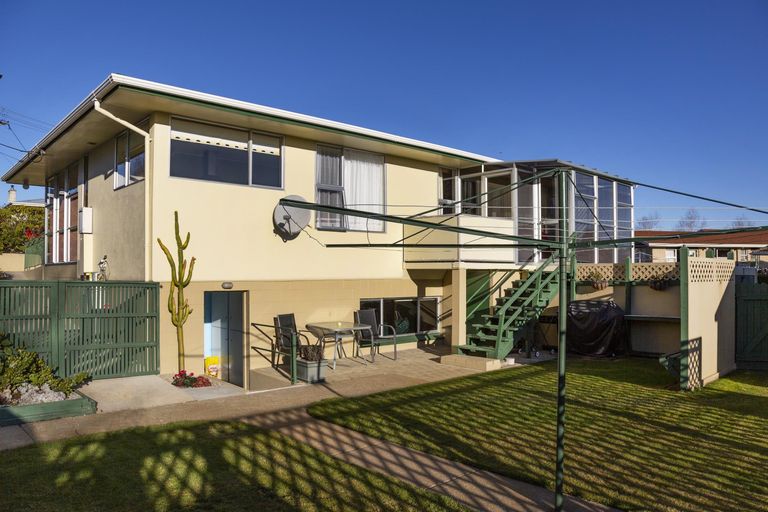 Photo of property in 15 Arthur Street, Holmes Hill, Oamaru, 9401