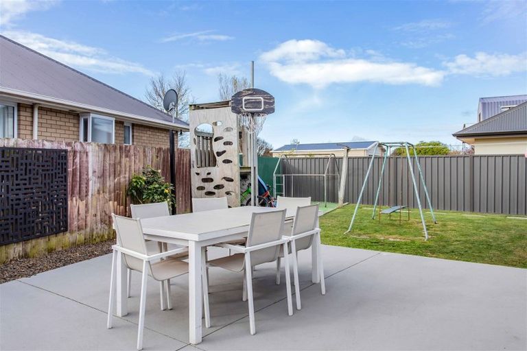 Photo of property in 172 Pacific Road, North New Brighton, Christchurch, 8083