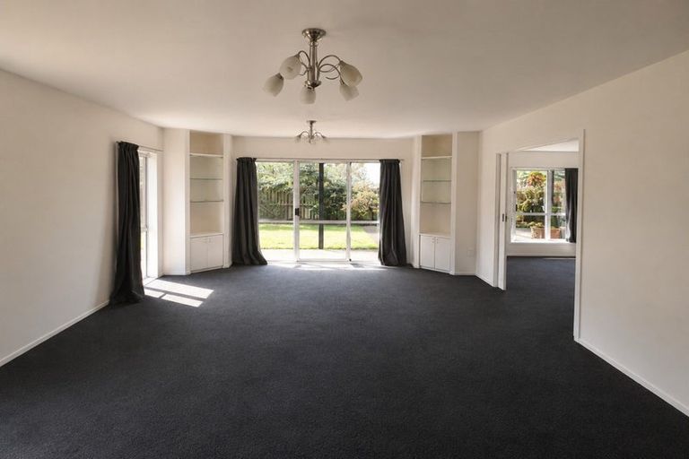 Photo of property in 6 Rowanwood Close, Halswell, Christchurch, 8025