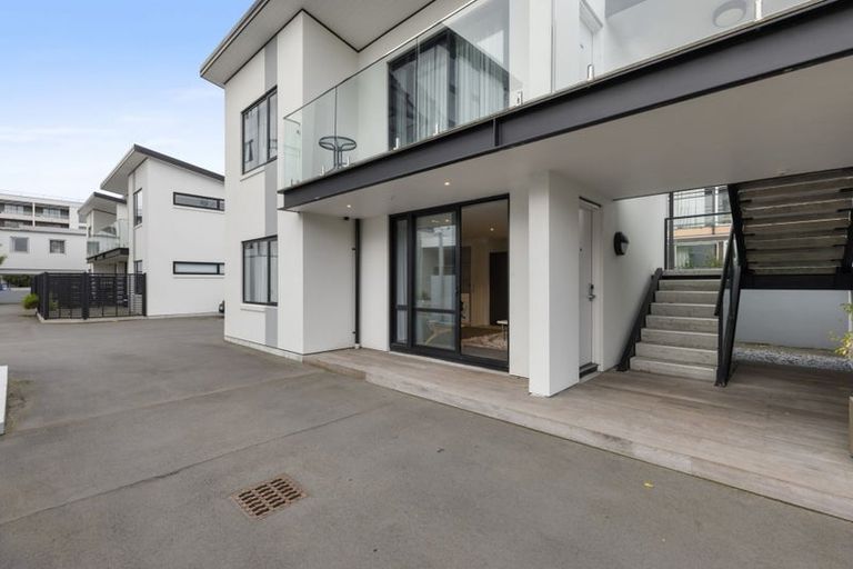 Photo of property in 9/12 Latimer Square, Christchurch Central, Christchurch, 8011