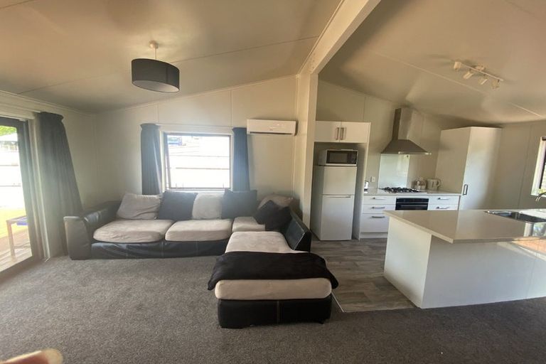 Photo of property in 18a Norana Road, Maoribank, Upper Hutt, 5018