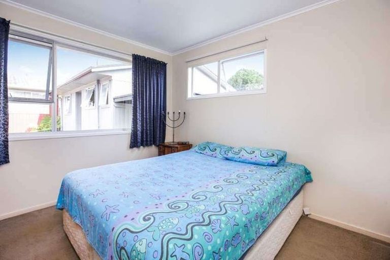 Photo of property in 4/3141 Great North Road, New Lynn, Auckland, 0600