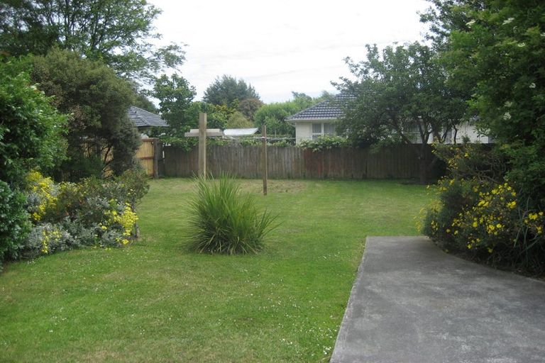 Photo of property in 102 Maidstone Road, Ilam, Christchurch, 8041