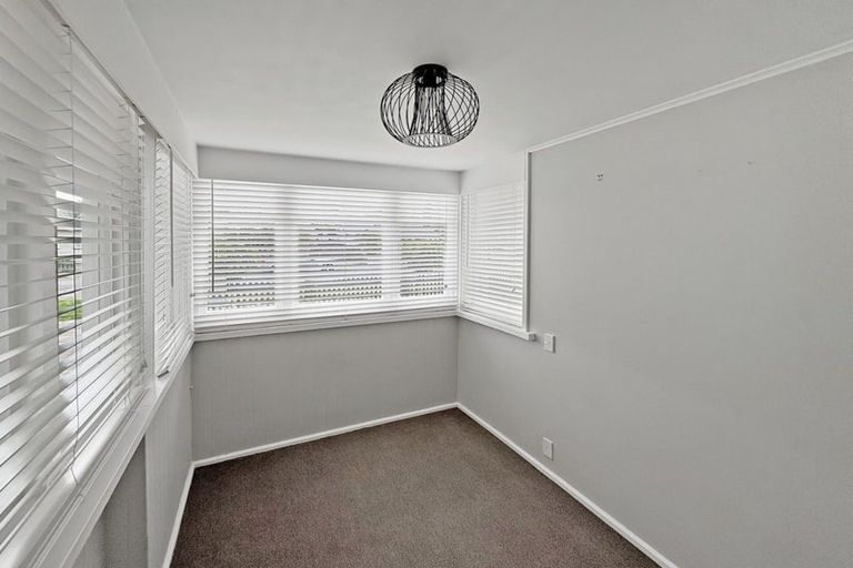 Photo of property in 27 Marne Street, Hokowhitu, Palmerston North, 4410