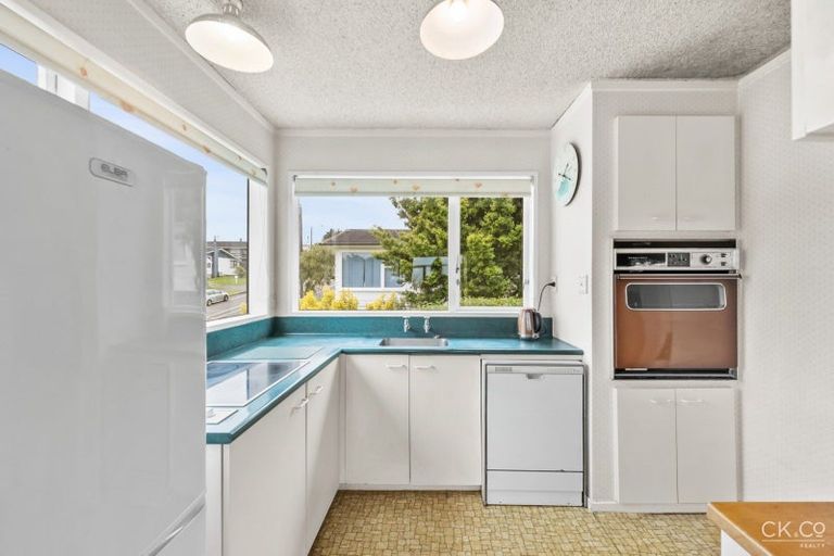 Photo of property in 66a Major Drive, Kelson, Lower Hutt, 5010