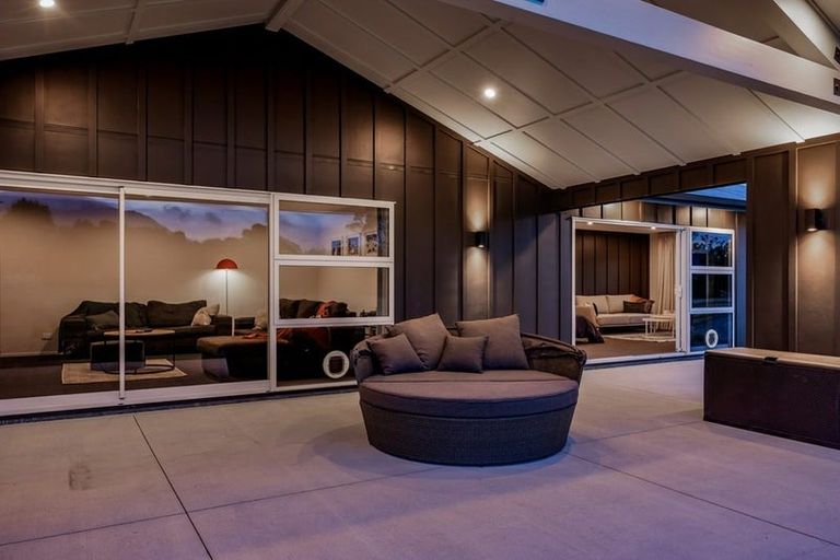 Photo of property in 423 Cardiff Road, Pembroke, Stratford, 4391