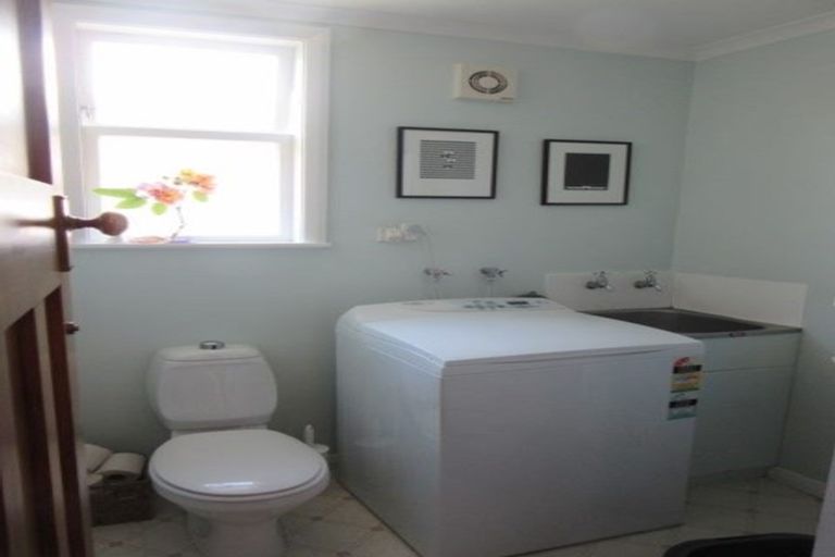 Photo of property in 48 Ferry Street, Seatoun, Wellington, 6022