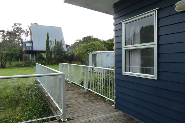 Photo of property in 176 Ocean Beach Road, Tairua, 3508