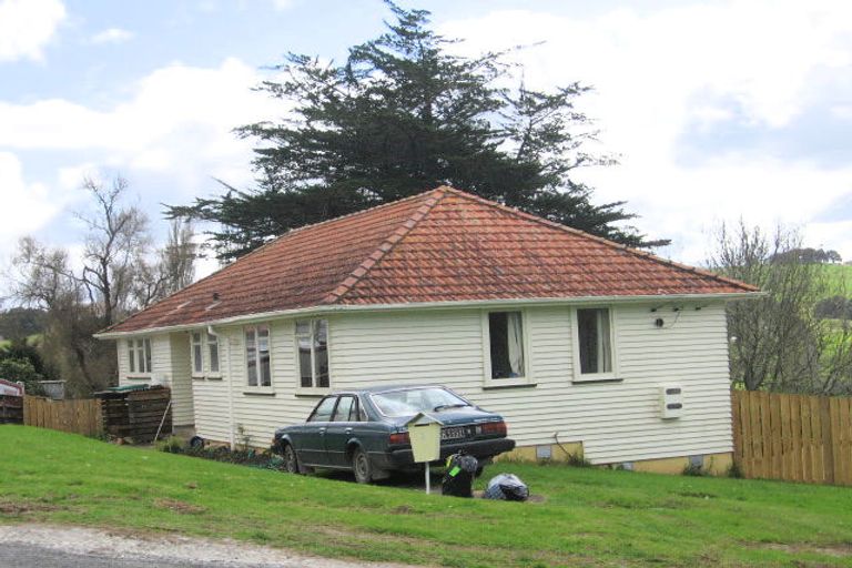 Photo of property in 7 View Street, Maungaturoto, 0520