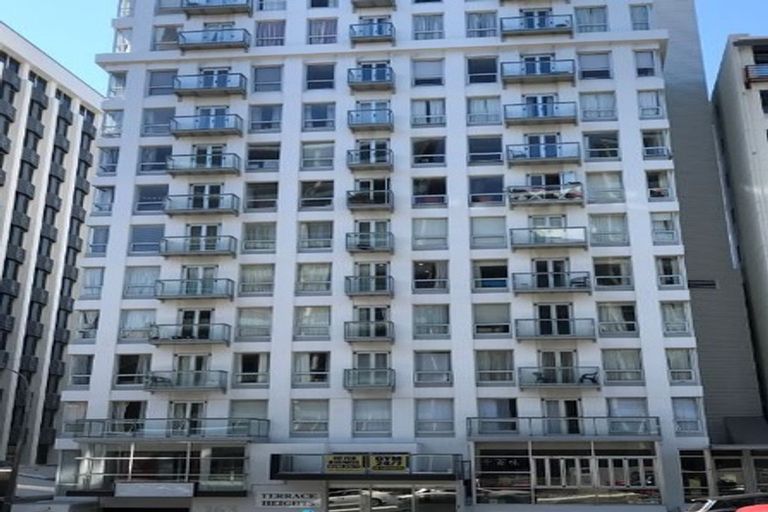 Photo of property in Terrace Heights Apartments, 10e/163 The Terrace, Wellington Central, Wellington, 6011