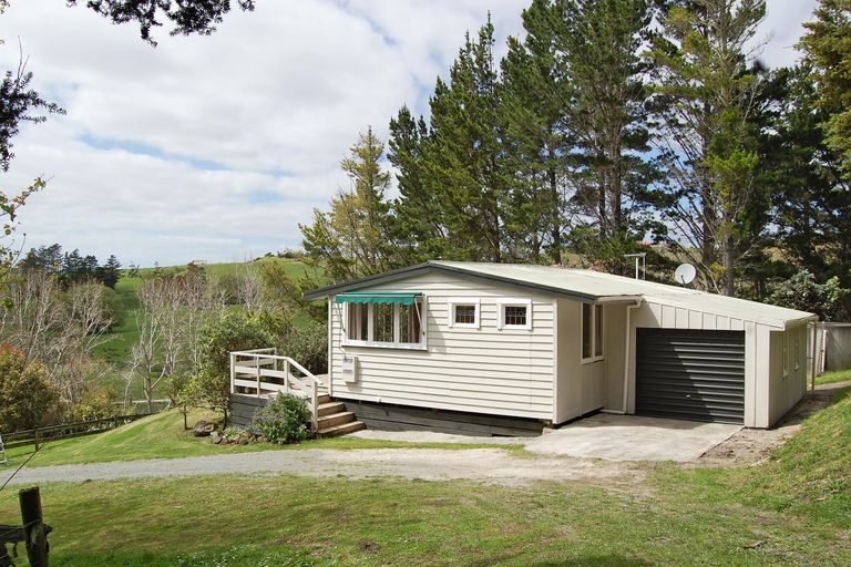 Photo of property in 542 Oneriri Road, Kaiwaka, 0573