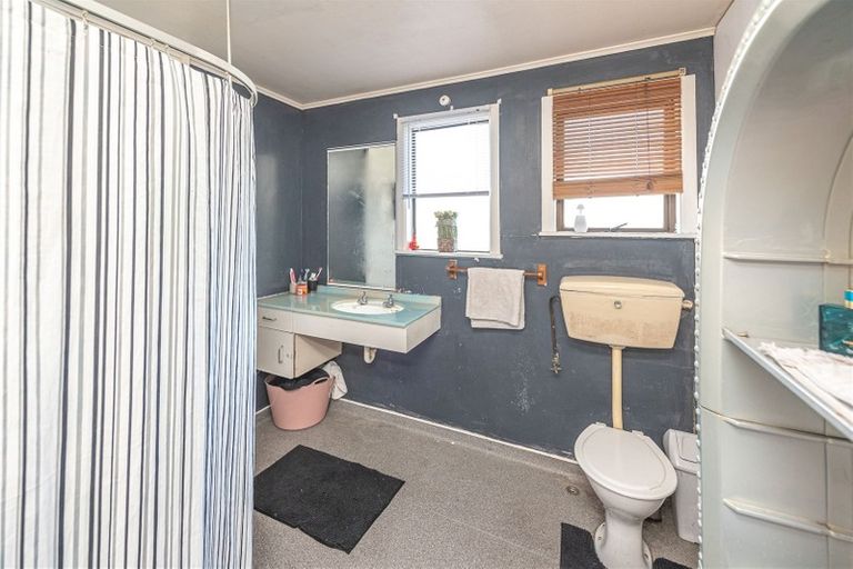 Photo of property in 15 Polson Street, Castlecliff, Whanganui, 4501