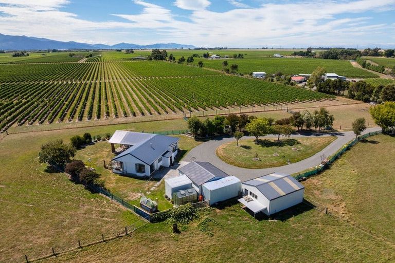 Photo of property in 445 Dillons Point Road, Dillons Point, Blenheim, 7273