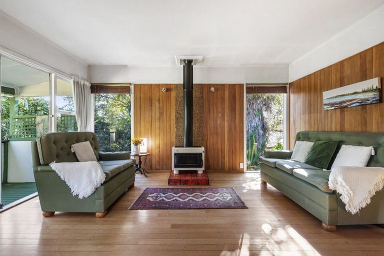 Photo of property in 64 County Road, Torbay, Auckland, 0630