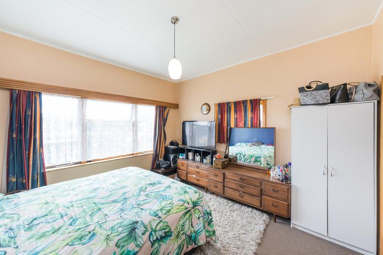Photo of property in 125 Heretaunga Street, Palmerston North, 4414