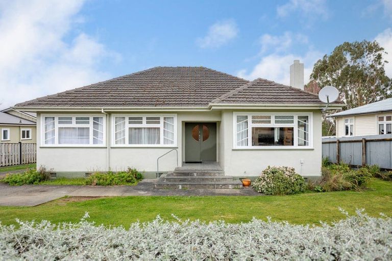 Photo of property in 7 Allan Street, Dannevirke, 4930
