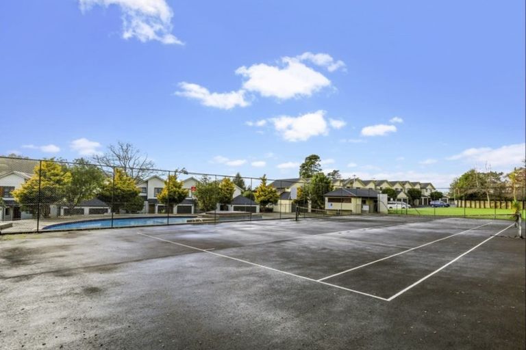 Photo of property in 27/11 The Avenue, Albany, Auckland, 0632