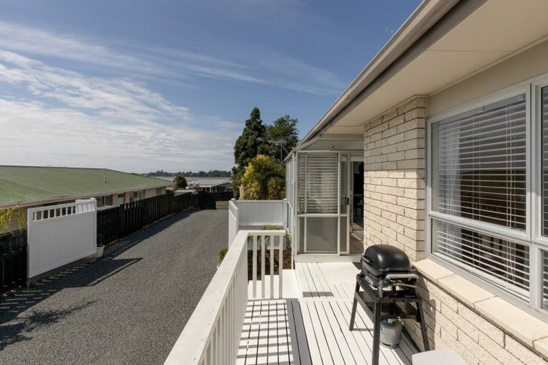 Photo of property in 138b Kingswood Road, Brookfield, Tauranga, 3110