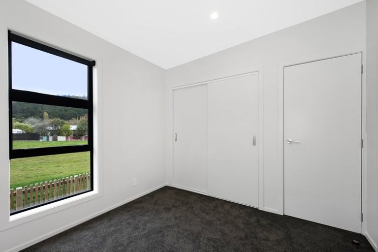 Photo of property in 8/370 Stokes Valley Road, Stokes Valley, Lower Hutt, 5019