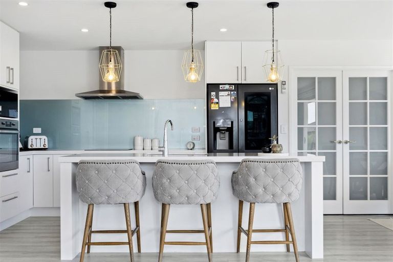 Photo of property in 4 Kotiate Street, Papamoa Beach, Papamoa, 3118