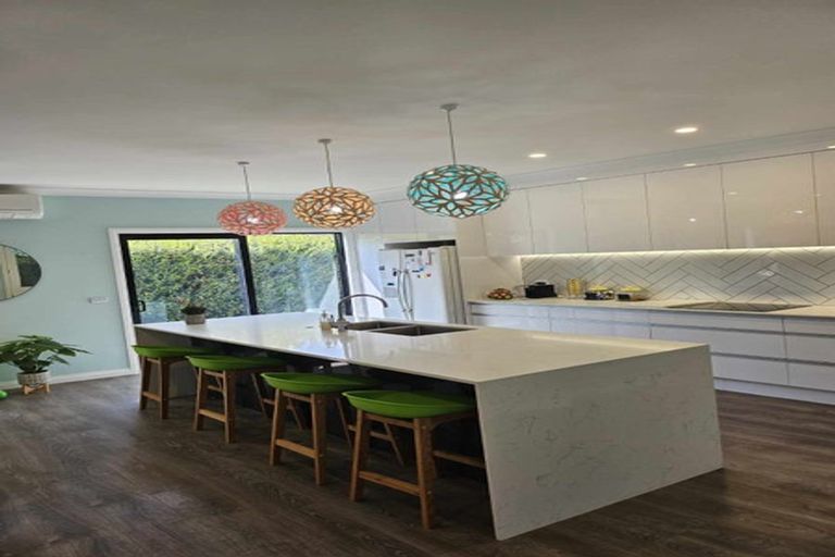 Photo of property in 39 Heynes Place, Clive, 4102