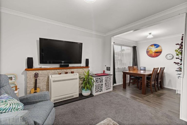 Photo of property in 42 Geraldine Crescent, Cloverlea, Palmerston North, 4412