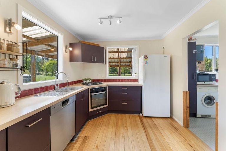 Photo of property in 4 Leigh Road, Foxhill, Wakefield, 7095