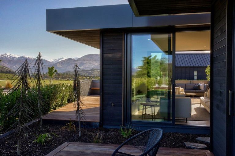 Photo of property in Kawarau Heights, 14 Kawarau Heights Boulevard, Lake Hayes, Queenstown, 9304