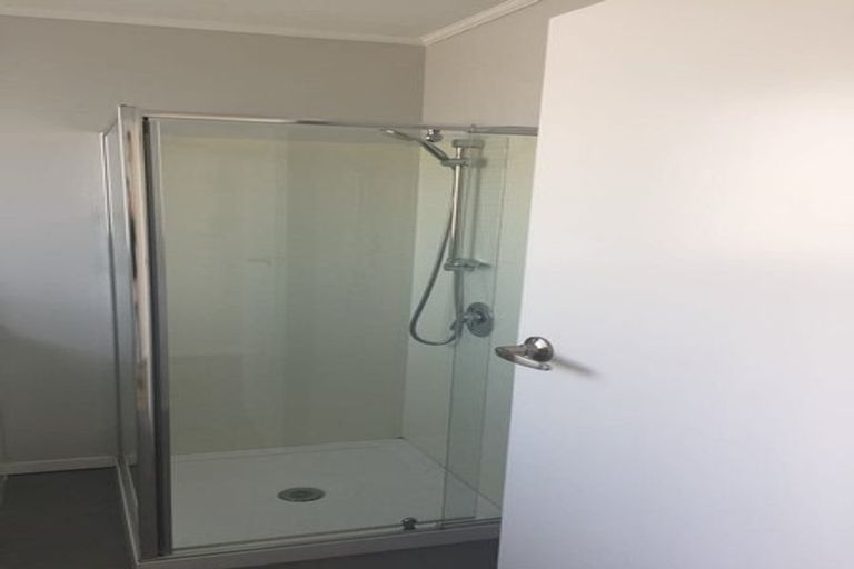 Photo of property in 1/27a Randwick Road, Northland, Wellington, 6012