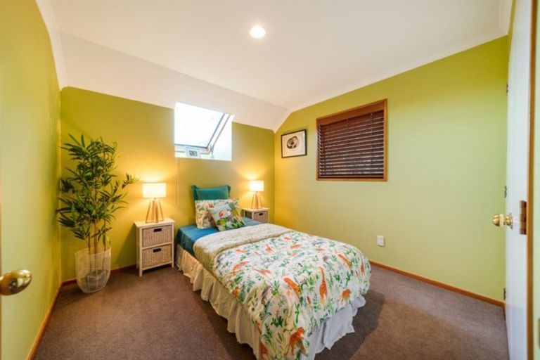 Photo of property in 17 Mcmillan Road, Mimihau, Wyndham, 9892