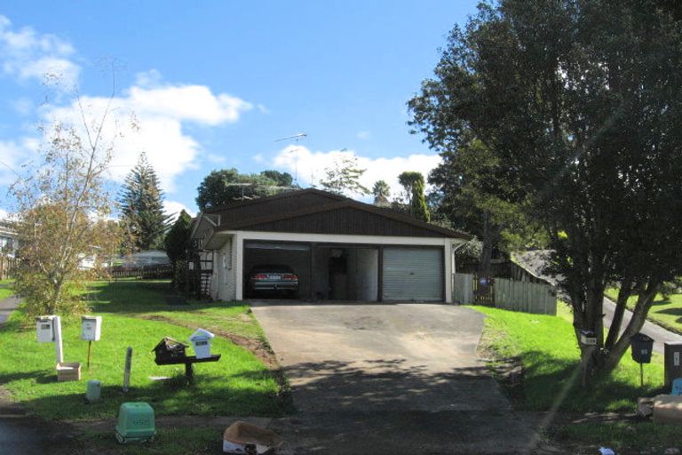 Photo of property in 3/26 Okareka Place, Pakuranga Heights, Auckland, 2010