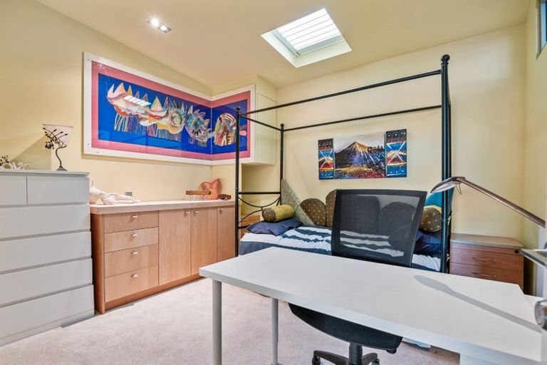Photo of property in Ocean Breeze Apts, 19107/87 Clyde Road, Browns Bay, Auckland, 0630