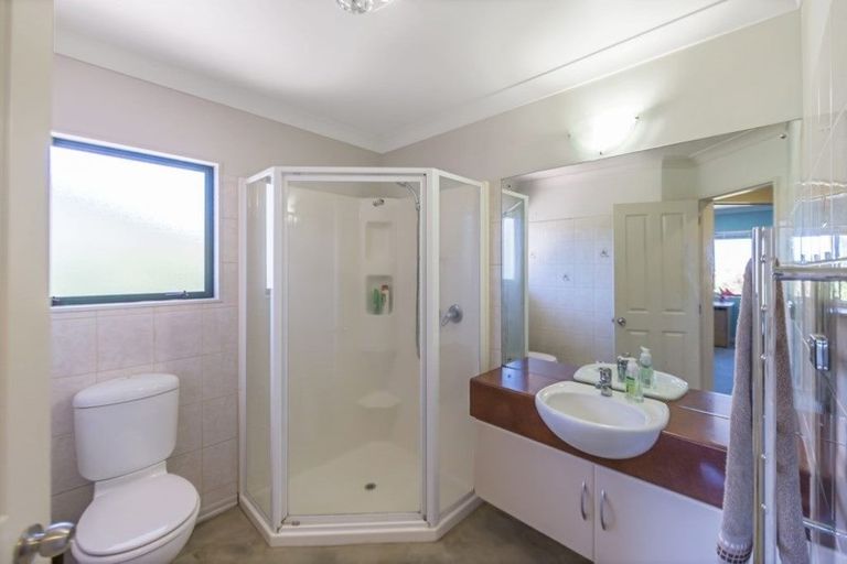 Photo of property in 1199 Whangaparaoa Road, Gulf Harbour, Whangaparaoa, 0930