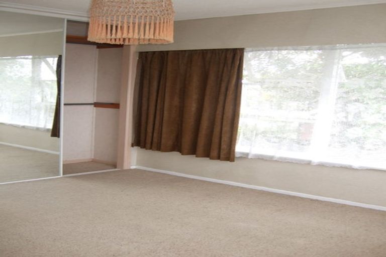 Photo of property in 125 Te Atatu Road, Te Atatu South, Auckland, 0610
