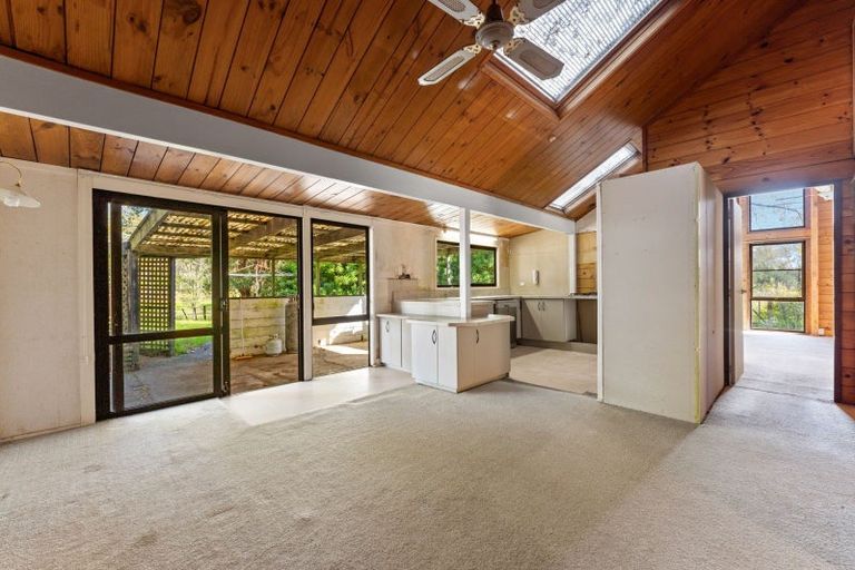 Photo of property in 200 Awa Road, Kumeu, 0891