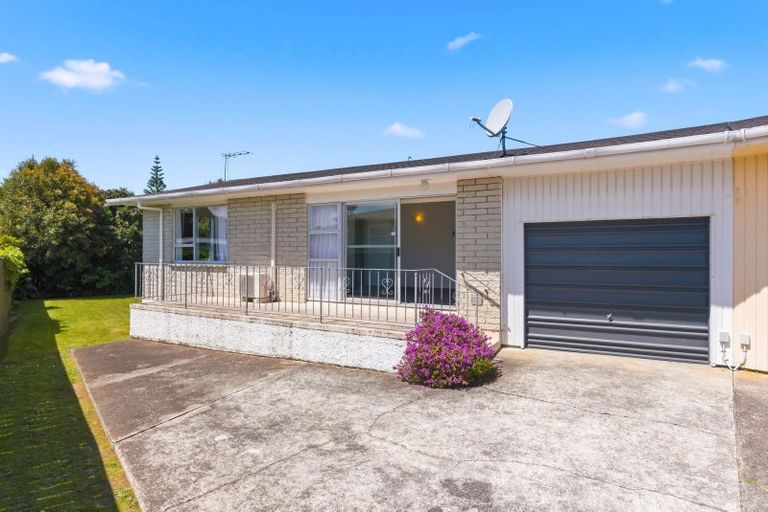 Photo of property in 52 Kapiti Road, Paraparaumu, 5032