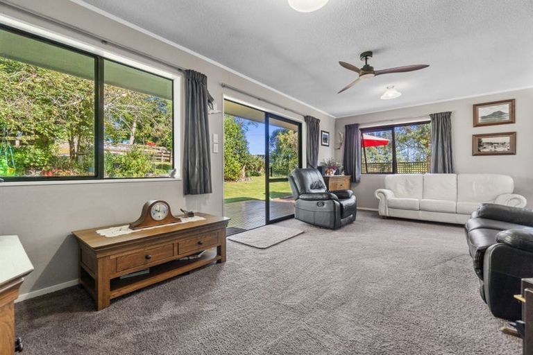 Photo of property in 1 Paratu Road, Richmond Downs, 3475