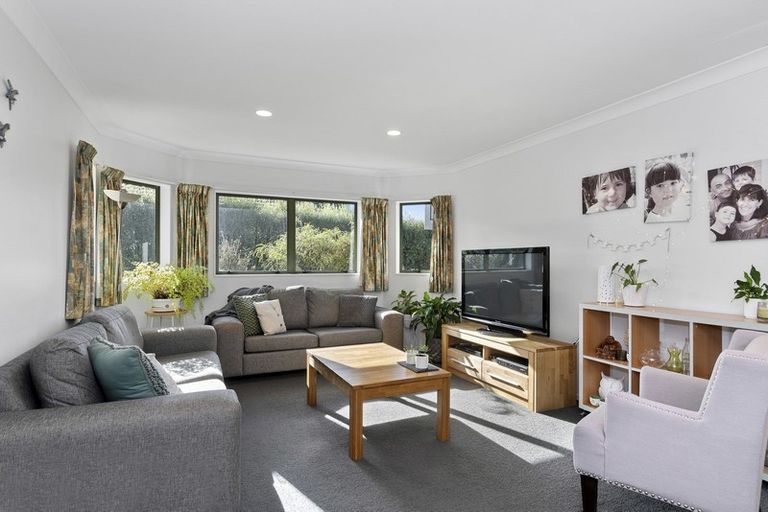 Photo of property in 10 Wouldbank Way, Welcome Bay, Tauranga, 3112