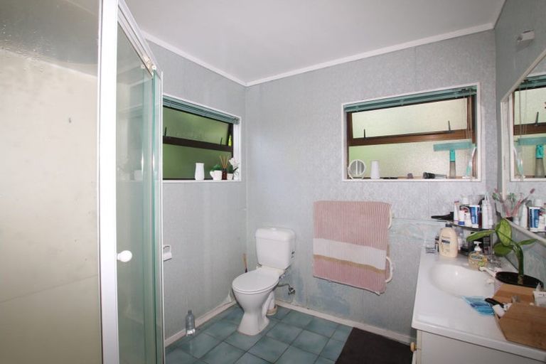 Photo of property in 13 Wisteria Way, Mairangi Bay, Auckland, 0630