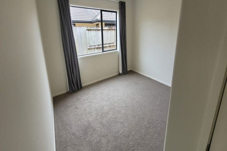 Photo of property in 33 Golden Sands Drive, Papamoa Beach, Papamoa, 3118