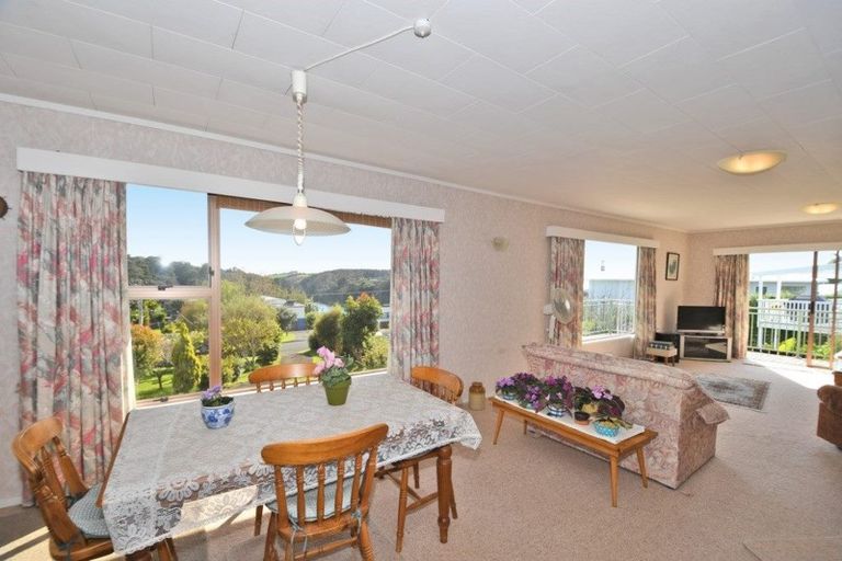 Photo of property in 18 Harbour View Road, Leigh, 0985