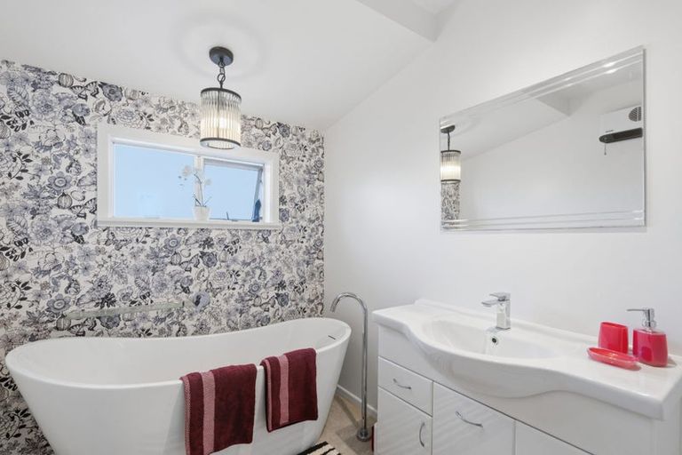 Photo of property in 69 Christina Street, Strathern, Invercargill, 9812