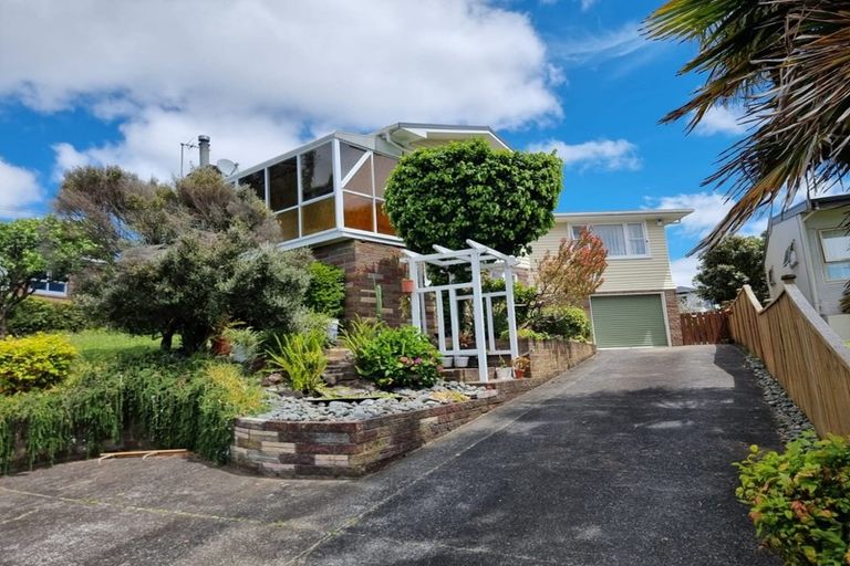 Photo of property in 9 Lynmore Drive, Hillpark, Auckland, 2102